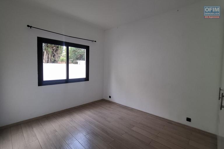 OFIM Immobilier offre en location un appartement de type T4 sur Androhibe