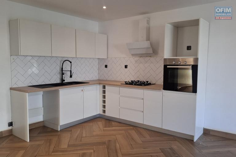 OFIM Immobilier offre en location un appartement de type T4 sur Androhibe