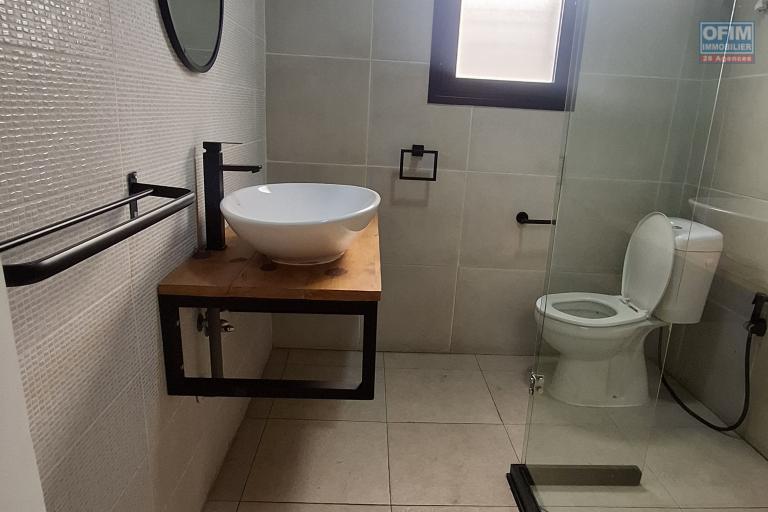 OFIM Immobilier offre en location un appartement de type T4 sur Androhibe