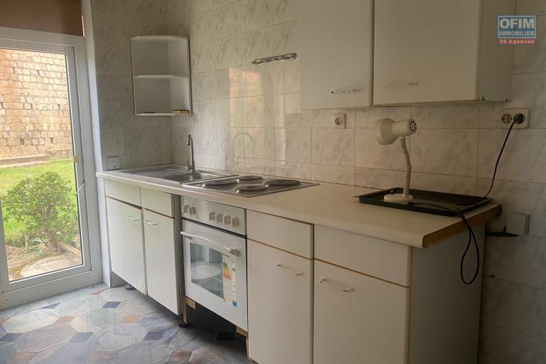 Un appartement T3 meublé à Ambohimiandra