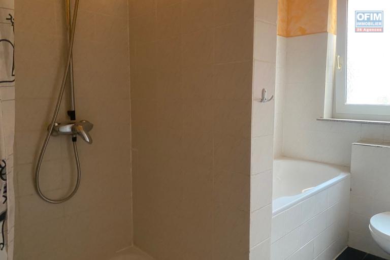Un appartement T3 meublé à Ambohimiandra