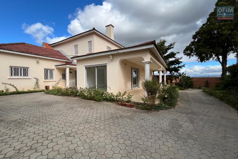 Vente d'un villa F5 à Andranoro Ambohibao