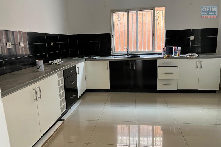Vente d'un villa F5 à Andranoro Ambohibao