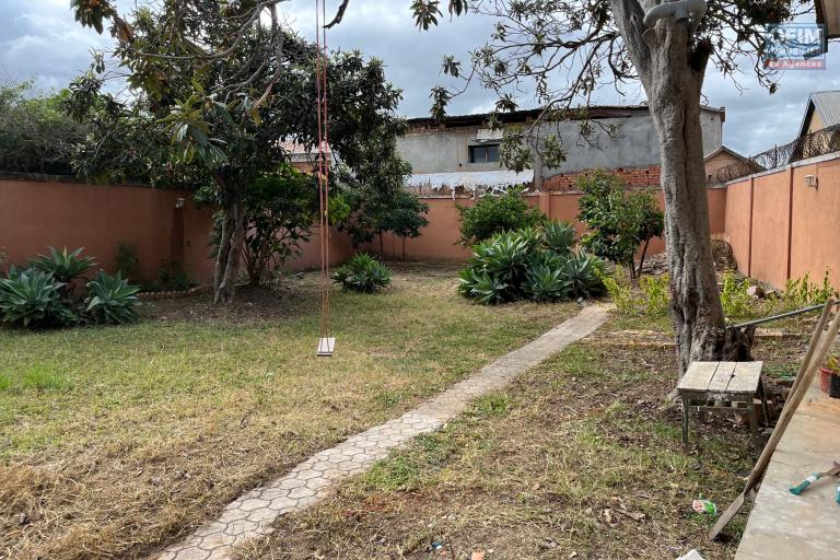 Vente d'un villa F5 à Andranoro Ambohibao