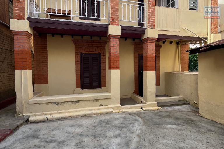 Une maison traditionnelle F4 à Isoraka