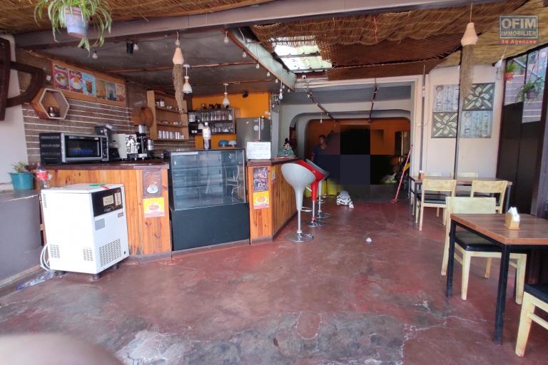  À LOUER – LOCAL COMMERCIAL IVANDRY