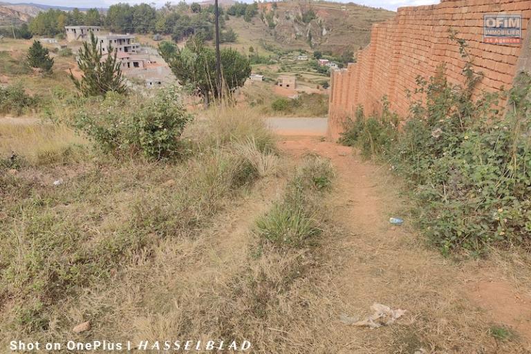 A vendre terrain de 1000M2 à miadana Alasora. Contact Mr Jacky +261 34 02 443 04