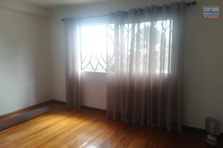 Une villa F4 à étage à Ambatomaro