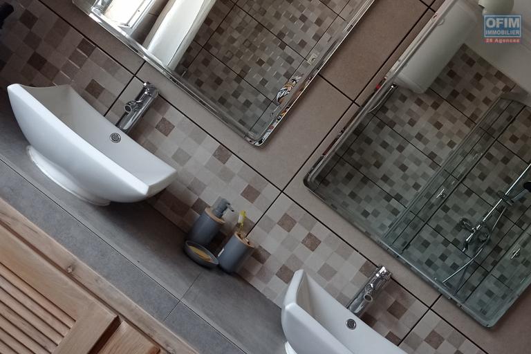 Une villa F4 à étage à Ambatomaro ( CONTACT LALAINA 034 08 583 76 )