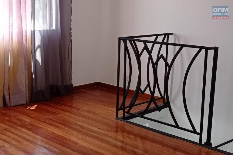 Une villa F4 à étage à Ambatomaro