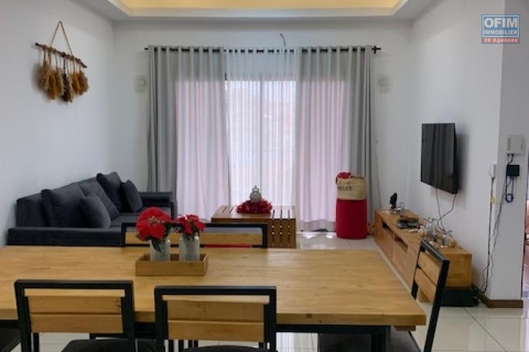 Un appartement T4 meublé à Antsakaviro
