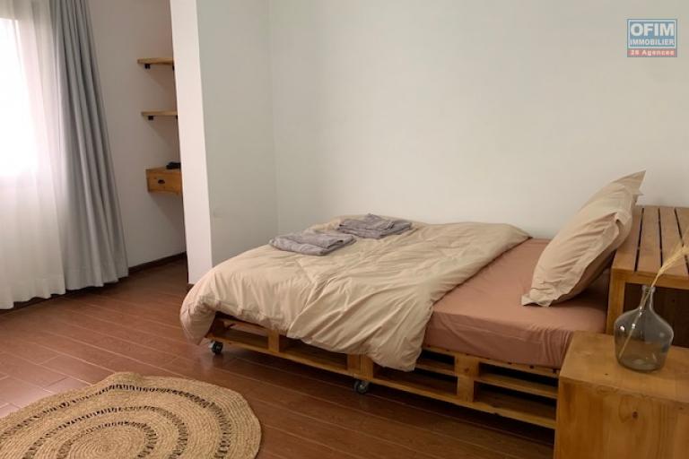 Un appartement T4 meublé à Antsakaviro