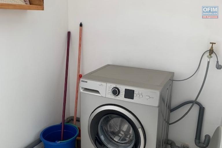 Un appartement T4 meublé à Antsakaviro ( CONTACT LALAINA )