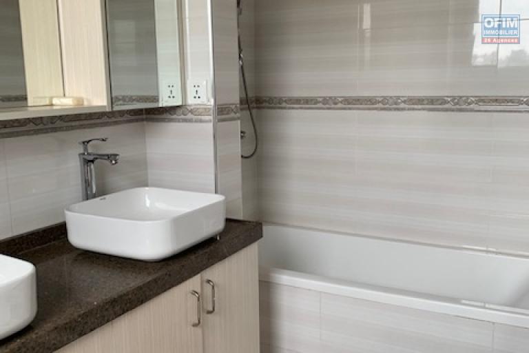 Un appartement T4 meublé à Antsakaviro ( CONTACT LALAINA )