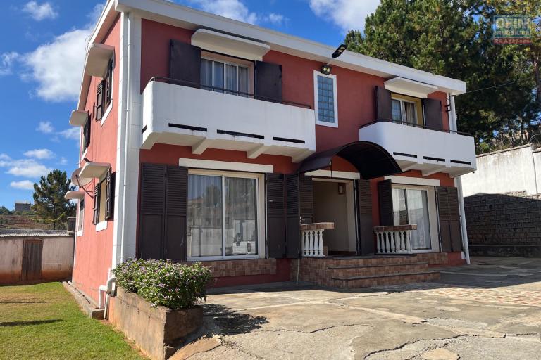 Vente d'une ville F6 à étage à Lazaina Avaradrano