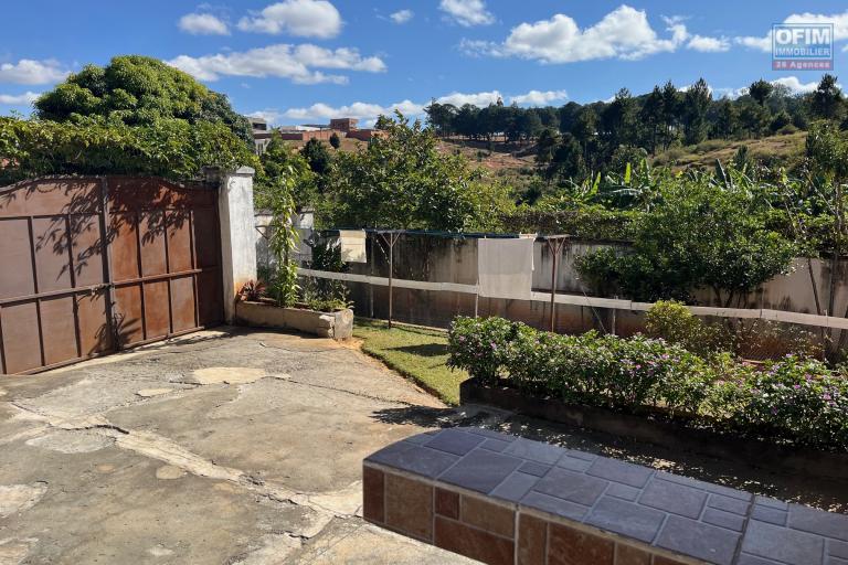 Vente d'une ville F6 à étage à Lazaina Avaradrano
