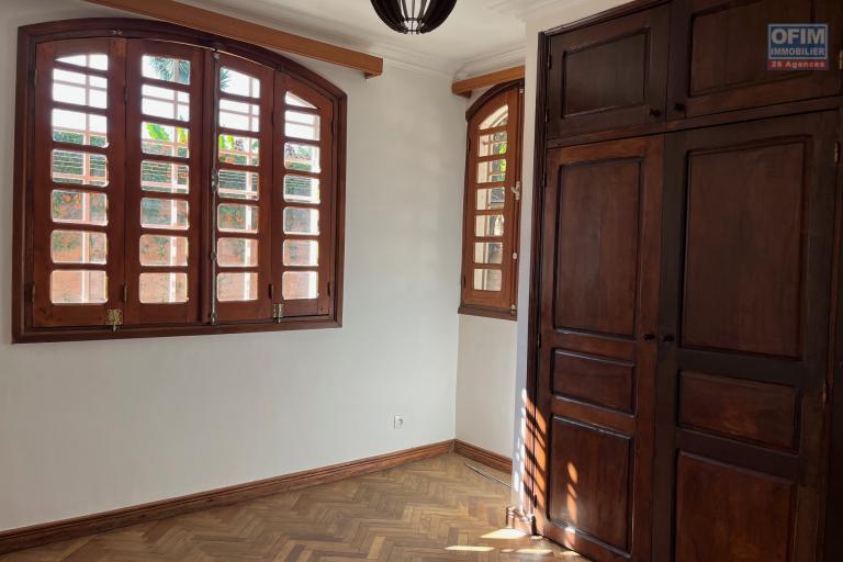 Une villa basse F4 dans une petite résidence à Ilafy