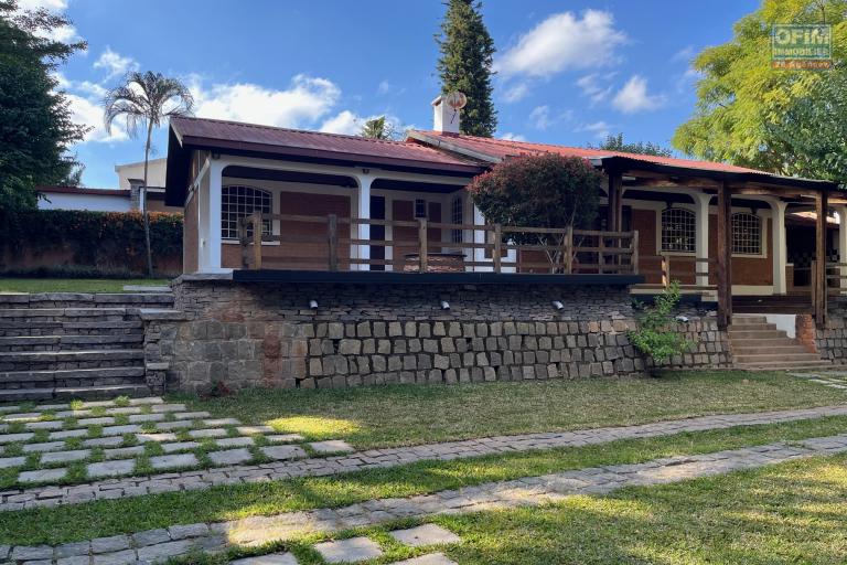Une villa basse F4 dans une petite résidence à Ilafy