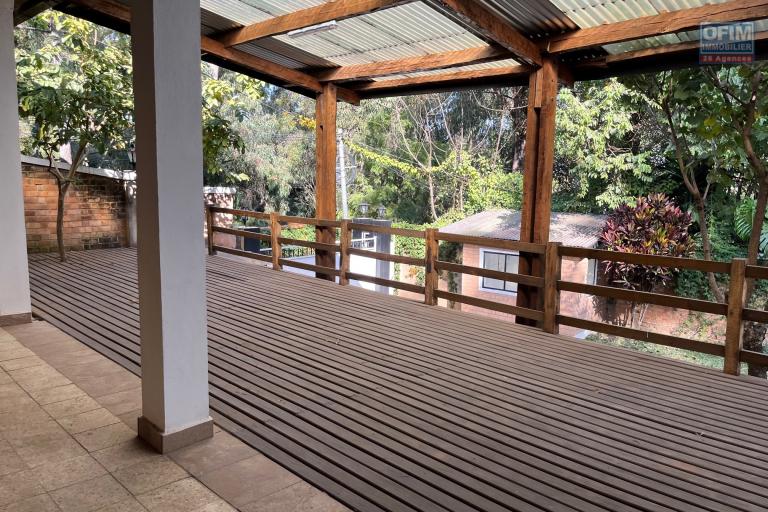 Une villa basse F4 dans une petite résidence à Ilafy