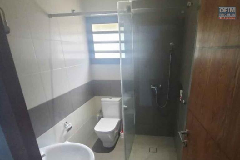 A vendre, belle villa F7 de  standing sur 1500 M2 de terrain sur Ambatoroka- Antananarivo
