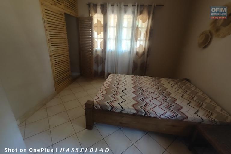 A louer Villa F5 + F2 semi meublé sur Talatamaty