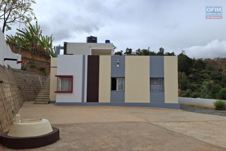 OFIM immobilier offre en location une villa F4 sur Ambatobe à 5min du lycée français