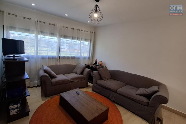 OFIM immobilier  loue un appartement T3 meublé équipé sur Ivato, à 5min de l'aéroport.