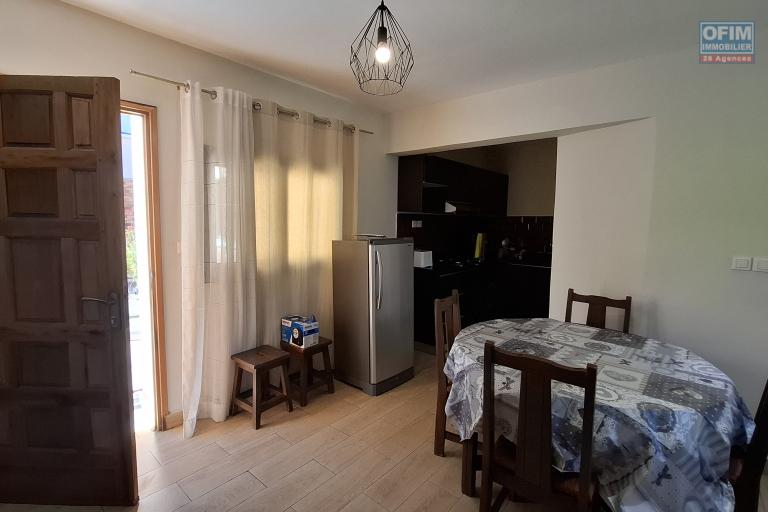 OFIM immobilier  loue un appartement T3 meublé équipé sur Ivato, à 5min de l'aéroport.