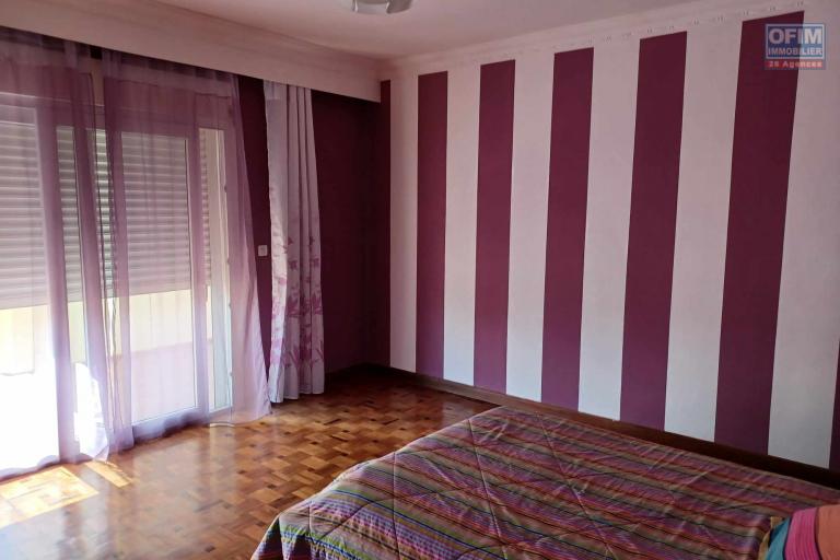 OFIM loue une villa F6 à étage dans un quartier calme sur Mahabo Andoharanofotsy