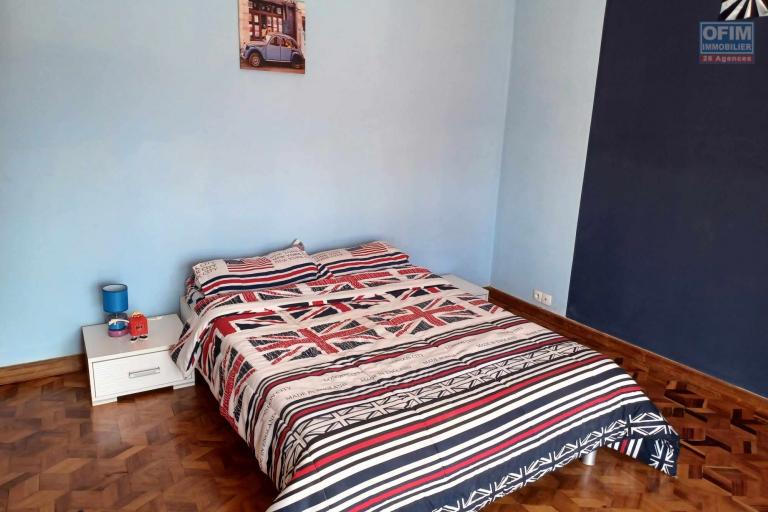 OFIM loue une villa F6 à étage dans un quartier calme sur Mahabo Andoharanofotsy