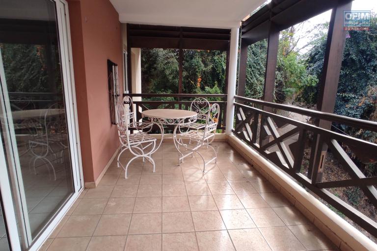 location d'un appartement T3meublé dans une résidence à Mahamasina