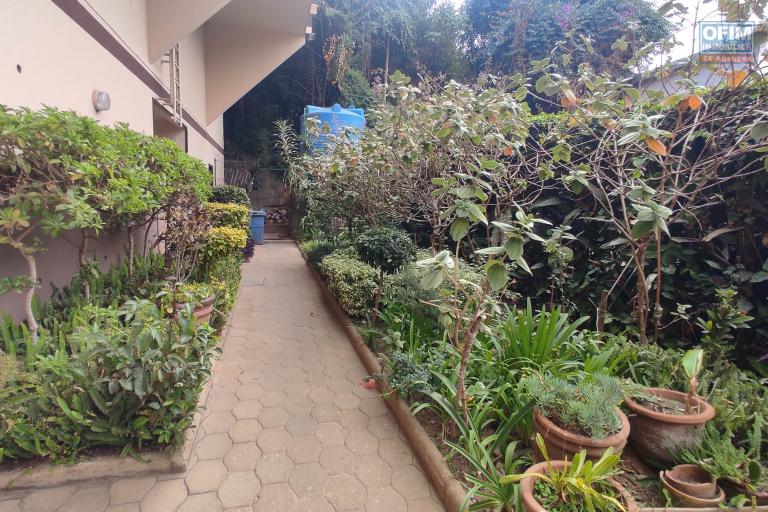 location d'un appartement T3meublé dans une résidence à Mahamasina