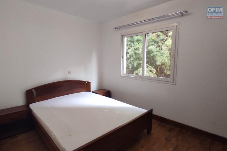 location d'un appartement T3meublé dans une résidence à Mahamasina