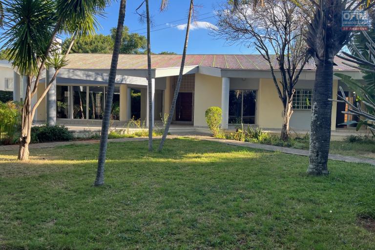 Une villa F5 dans la r&eacute;sidence bonnet &agrave; Ivandry ( CONTACT LALAINA )