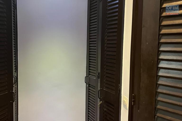 Une villa F5 dans la r&eacute;sidence bonnet &agrave; Ivandry ( CONTACT LALAINA )