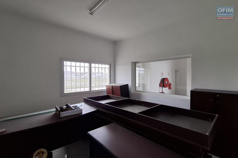OFIM immobilier offre ne location deux bureaux de 150,80m2 sur ambolokandrina.