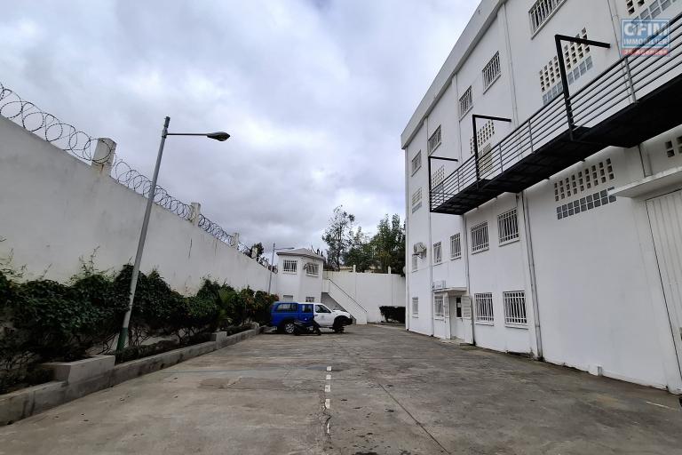 OFIM immobilier offre ne location deux bureaux de 150,80m2 sur ambolokandrina.