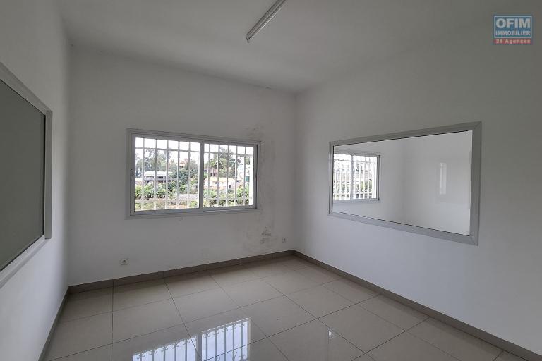 OFIM Immobilier offre en location deux bureaux de 105,25m2 sur ambolokandrina.