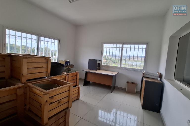 OFIM Immobilier offre en location deux bureaux de 105,25m2 sur ambolokandrina.