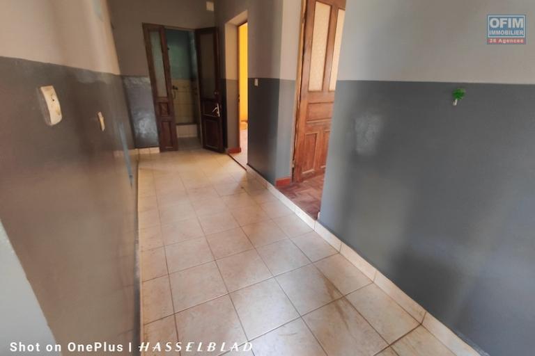 A LOUER appartement T3 à Sabots namehana