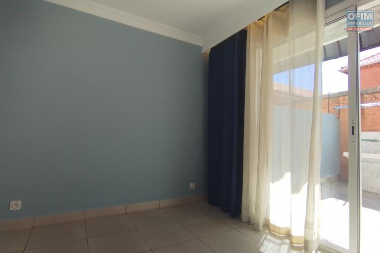 A vendre, appartement T2 de 25,5 m2 dans la résidence Pavillon de L'Imerina Ambohijanaka- Antananarivo