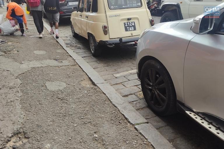 A louer local bureau  de 170M2 en plein centre ville d'analakely. Contact rapide Mr Jacky +261 34 02 443 04