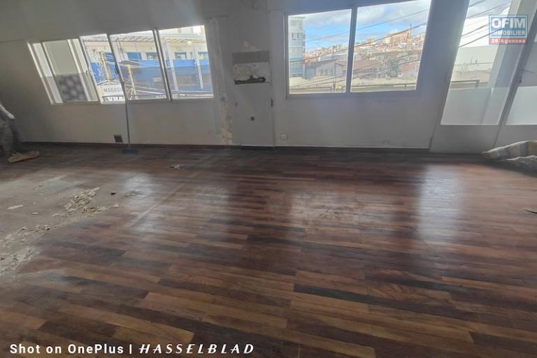 A louer local bureau  de 170M2 en plein centre ville d'analakely