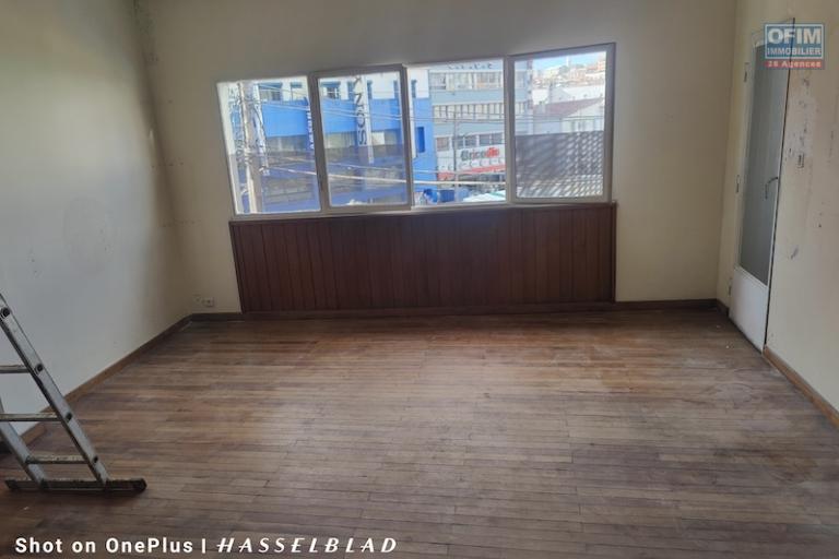 A louer local bureau  de 170M2 en plein centre ville d'analakely