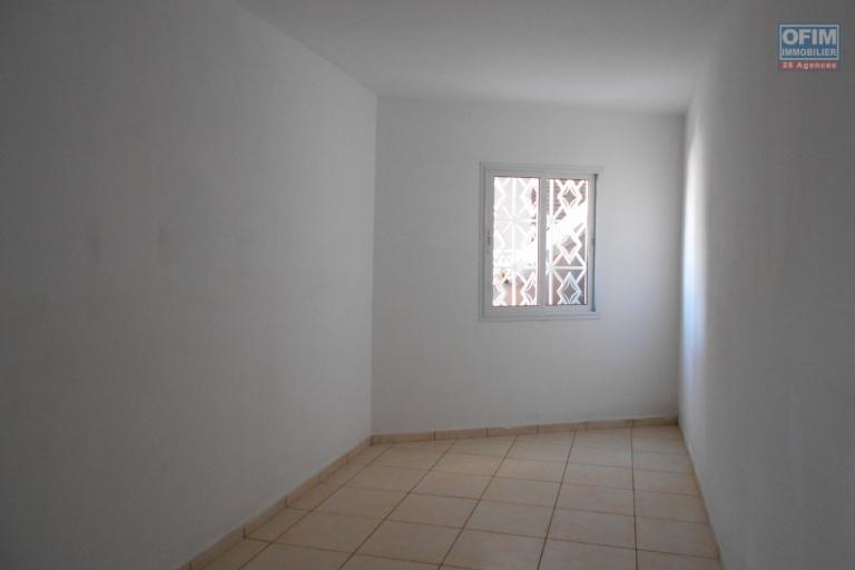 Un appartement T3 à co^té de l'école Bird à Ambohimiandra