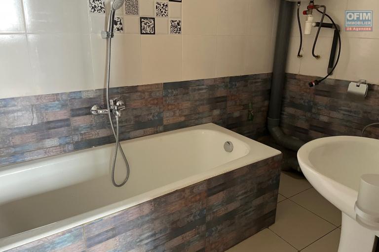 Un appartement T4 à Ambatovinaky