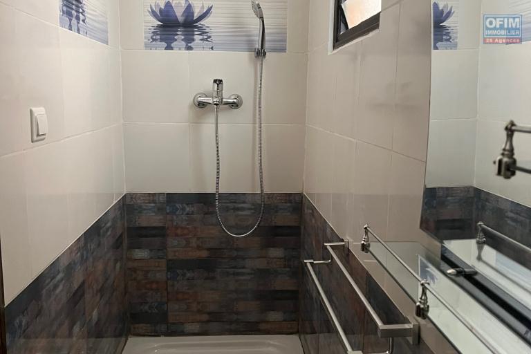 Un appartement T4 à Ambatovinaky