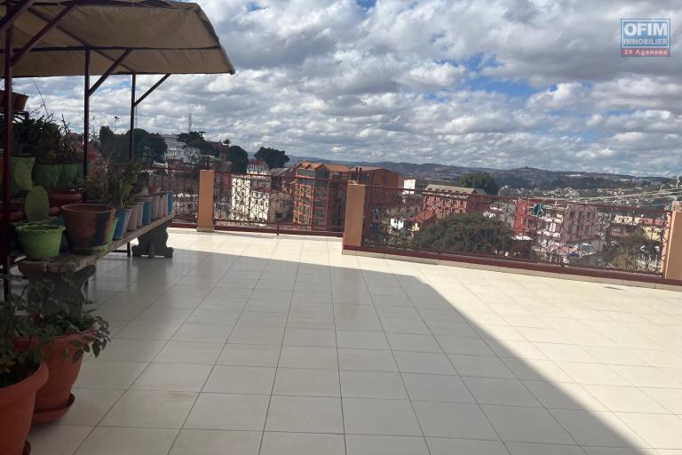 Un appartement T4 à Ambatovinaky
