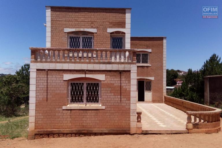 Vente d'un maison F6 à Amboanjobe