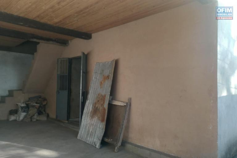 OFIM Offre une maison en cours de finition en vente sur Betongolo. Parfaite pour bureaux, commerce ou habitation. Prix exceptionnel à saisir immédiatement !